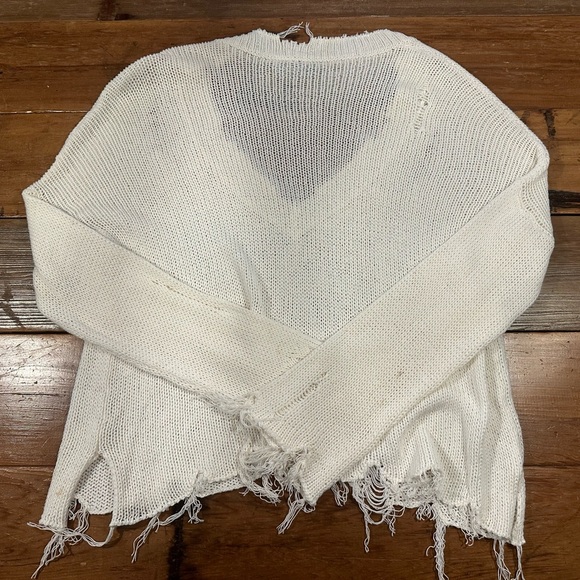 Wooden Ships Distressed Knit Long Sleeve V-Neck Sweater Size S/M - Picture 2 of 3